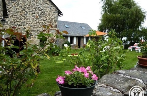 Sarroux-Saint-Julien Villa | Gîte de France in Sarroux - St Julien 3 ears - Gîte de France 8 people