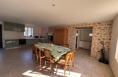 Le Mayet-de-Montagne House | Gîte de Fumouse