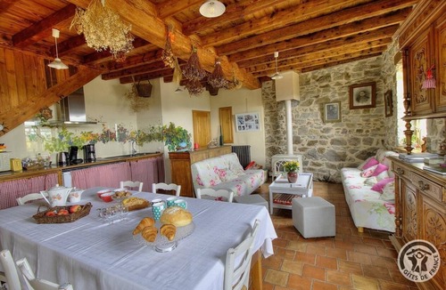 Quincie-en-Beaujolais House | Gîte de Groupe Lagneau