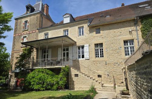 Villeneuve-sous-Pymont House | Gîte de la Tour du Château de Feschaux