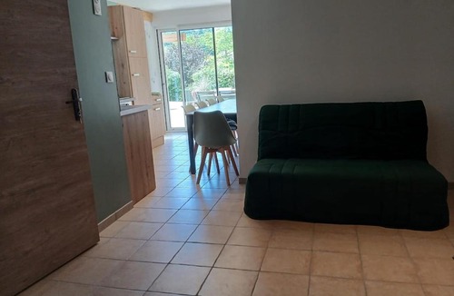 Grusse House | Gîte de la Sauge, Jura, maison plain-pied