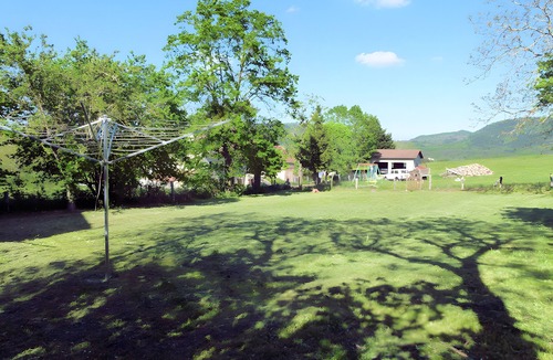 Chamalieres-sur-Loire House | Gîte De Varenne: Mountain View, Private Terrace & Wi-Fi in Chamalières sur Loire