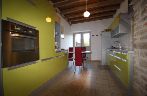 Montceaux-Ragny House | Gîte des Iris - MONTCEAUX RAGNY