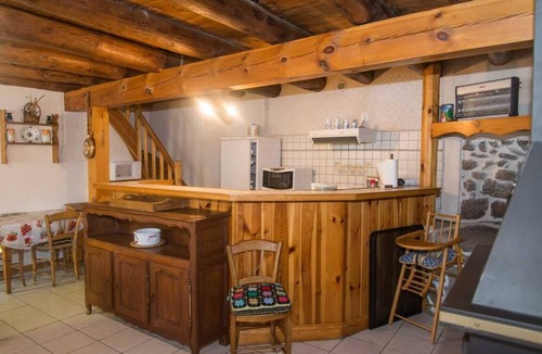 Peyre-en-Aubrac House | Gîte des Jonquilles 6 Personnes 2 Épis
