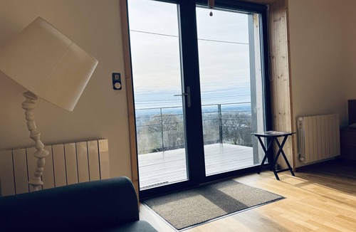 Montfaucon Ski Chalet | Gîte du château