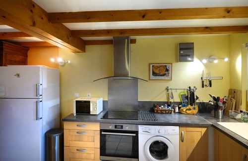 Manglieu House | Gîte du Châtelet, 10-12 Guests, in Auvergne