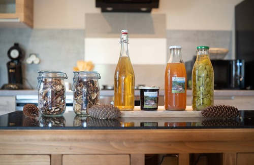 Le Clerjus Cottage | Gîte du Hallot with Spa (Holidaymakers/Spa Guests)