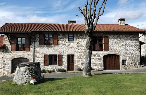 Grazac House | Gîte du Platane, Sleeps 14