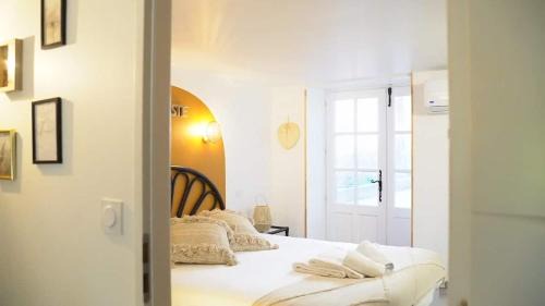Aze Apartment | Gîte Du Pré Pommier - Clim - Piscine - Sauna
