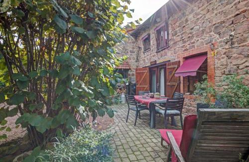 Cuinzier House | Gîte en pleine nature avec jardin, animaux acceptés - FR-1-496-183