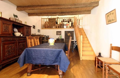 Anchenoncourt-et-Chazel House | Gîte familial 6 pers avec billard et salle de jeux - FR-1-583-488