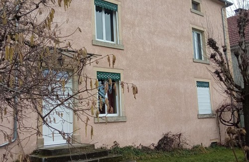 Anchenoncourt-et-Chazel House | Gîte familial 6 pers avec billard et salle de jeux - FR-1-583-488