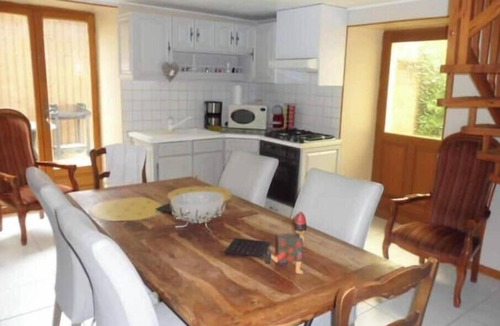 Borey Bed & Breakfast | Gîte Familial au Coeur du Triangle Vert - Piscine et Détente Assurées