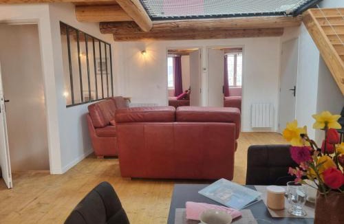 Sauvain House | Gîte familial confortable au cœur de Sauvain - FR-1-496-353