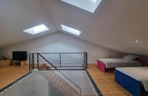 Sauvain House | Gîte familial confortable au cœur de Sauvain - FR-1-496-353