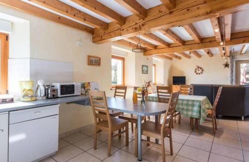 Saint-Bresson House | Gîte familial dans les Vosges avec WiFi inclus - FR-1-583-443