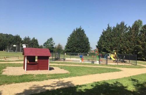Meillard House | Gîte familial dans le bocage Bourbonnais avec jardin privé - FR-1-489-93