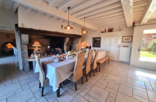 Saint-Jean-la-Vetre House | Gîte familial 14 pers. en vallée de la Vêtre, charme ancien et confort moderne - FR-1-496-349