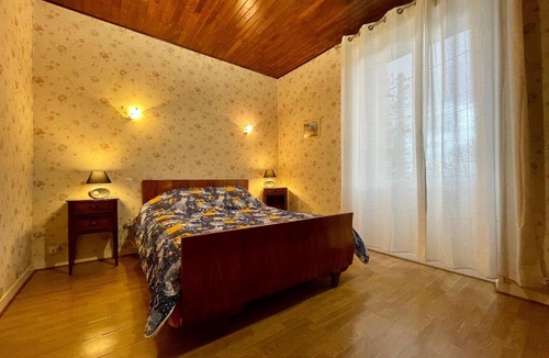 Solignac-sur-Loire House | Gîte familial paisible, proche Gorges de la Loire, avec cour fermée, 3 chambres, équipements bébé - FR-1-582-116