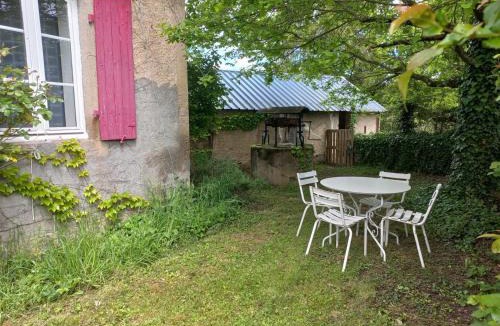 Saint-Leon House | Gîte familial près de la nature et randonnées - FR-1-489-518