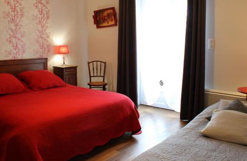 Cindre House | Gîte familial rénové à la campagne avec jardin - FR-1-489-61