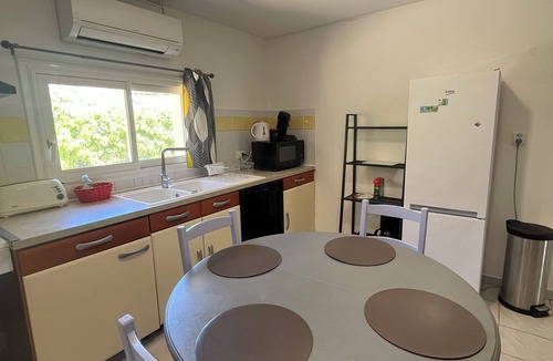 Saint-Paul-Trois-Chateaux Condo | Gîte Lavande*Clim*Terrace*Community pool