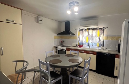 Saint-Paul-Trois-Chateaux Condo | Gîte Lavande*Clim*Terrace*Community pool