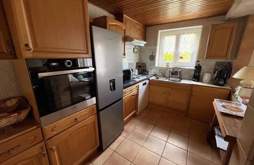 Saint-Romain-sous-Gourdon House | Gîte au jardin Le Poivre