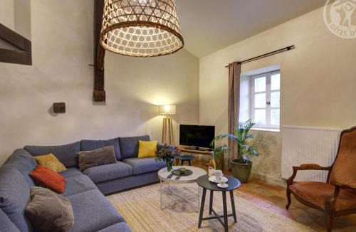 Sainte-Croix-en-Jarez House | Gîte historique avec Wi-Fi et animaux acceptés à Sainte-Croix-en-Jarez - FR-1-496-275