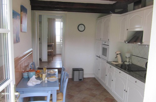Tournus Cottage | Gîte in French Historic Wine Farm