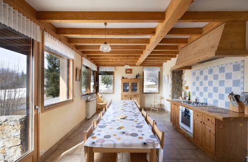 Les Deserts House | Gîte 'Jeantiane Les Alpes Fleuries': Mountain View, Private Terrace, Wi-Fi