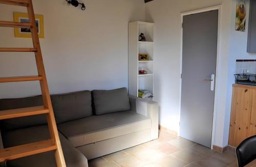Mevouillon House | Gîte L'amandière