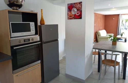 Baume-les-Dames Apartment | Gîte L'echappée Comtoise Spacieux Avec Superbe Jardin Pour 4 Personnes !