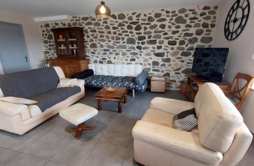 Alleuze House | Gîte L'oustal Del Pastre
