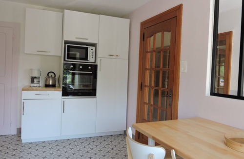 Sainte-Marie Villa | "Gîte La Cerise sur le Gâteau" Spacious country house with private garden.
