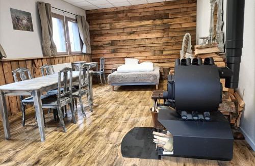 Saint-Front Apartment | Gîte La Draï L'âme du trappeur au pied d'un volcan