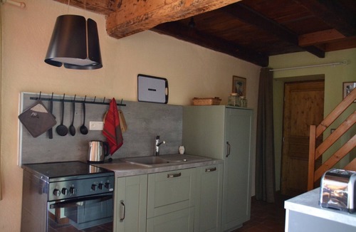 Bourgvilain Cottage | Gîte “La Framboisine”: Countryside Views