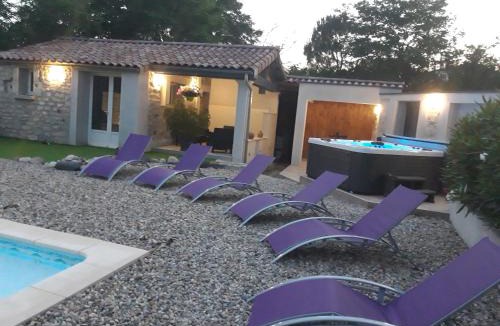 Lussas House | Gîte le cosy, Piscine et SPA en Ardèche, Adults only
