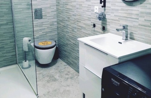 Ornans Apartment | Gîte "le Moderne" 1 à 2 Pers. Idéal Pour les Couples et les Travailleurs
