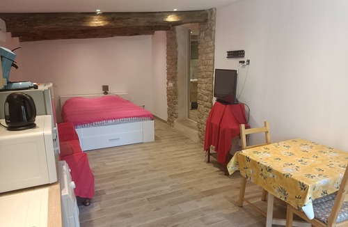 Crestet House | Gîte "Le Rosier" LE MAS DES Charrettes