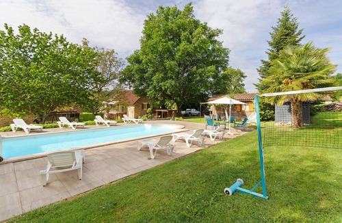 Les Quatre-Routes-du-Lot Cottage | Gîte “Le Séchoir Numéro Deux” with Shared Pool, Wi-Fi, and Air Conditioning