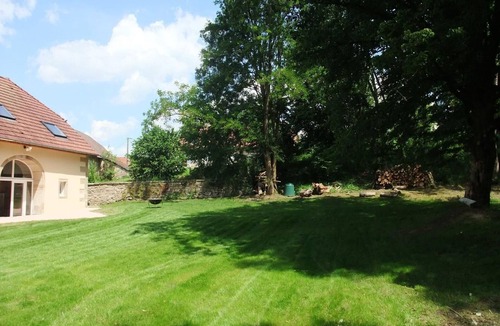 Clairegoutte Cottage | Gîte Le Séquoia: Comfort for 17, ideal for hiking in the Saône Vosges
