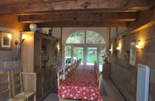 Clairegoutte House | Gîte Le Séquoia: Confort pour 17 personnes, idéal pour randonner dans les Vosges Saônoises - FR-1-583-426