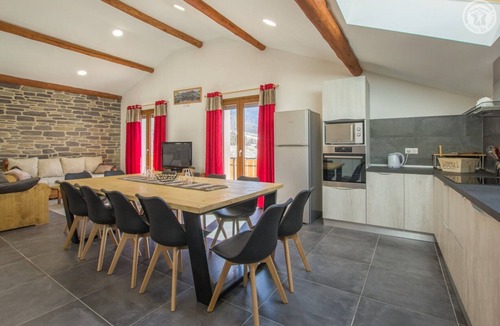 Termignon House | Gîte Les Mélèzes – Mountain Views, Balcony & Wi-Fi