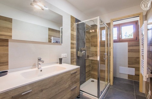 Termignon House | Gîte Les Mélèzes – Mountain Views, Balcony & Wi-Fi