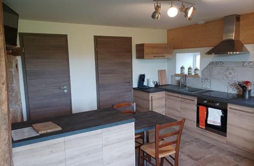 Fay-en-Montagne House | Gîte Massatho tout confort avec jardin