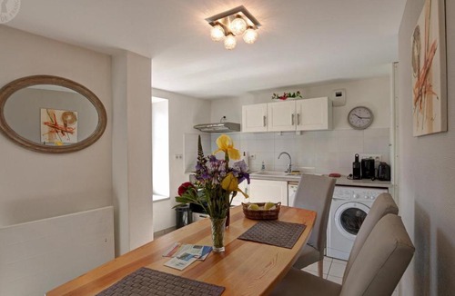 Usson-en-Forez House | Gîte moderne au cœur de la nature - 4 pers. - FR-1-496-417