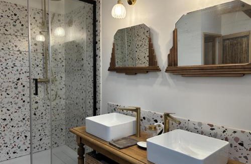 Chavroches House | Gîte pour 5, nature et verdure, animaux bienvenus - FR-1-489-574
