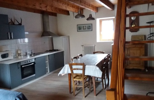 Dienne Apartment | Gîte Proche du Lioran Cantal, au Pied du Puy Mary. Animaux Acceptés