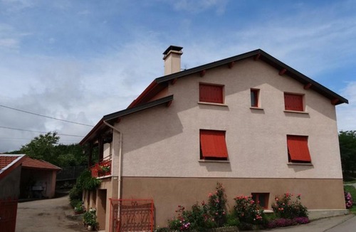 Saint-Just-la-Pendue House | Gîte Saint-Just-la-Pendue, 3 pièces, 4 personnes - FR-1-496-53